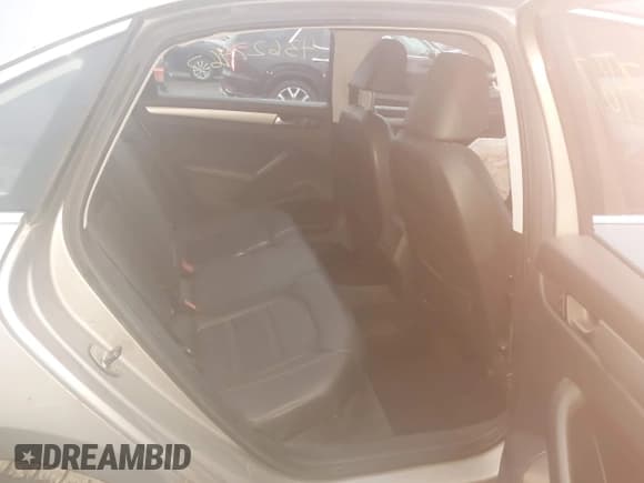 ✅ 2014 Volkswagen Passat S • VIN: 1VWAT7A34EC020977 • Lot: 43627467. Listed on IAAI with 152,678 mi. Free auction sales archive from the USA and detailed vehicle history report at DreamBid. Image 8.