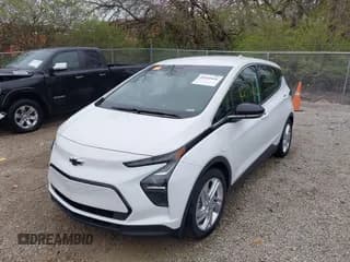 ✅ 2023 Chevrolet Bolt EV 1LT • VIN: 1G1FW6S0XP4107805 • Lot: 42010466. Wystawiony na IAAI z przebiegiem 18 625 mil. Bezpłatny archiwum sprzedaży aukcyjnych z USA i szczegółowy raport historii pojazdu na DreamBid. Zdjęcie 6.