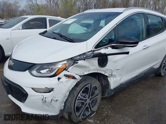 ✅ 2018 Chevrolet Bolt EV Premier • VIN: 1G1FX6S01J4139465 • Lot: 41876136. Wystawiony na IAAI z przebiegiem 36 805 mil. Bezpłatny archiwum sprzedaży aukcyjnych z USA i szczegółowy raport historii pojazdu na DreamBid. Zdjęcie 6.