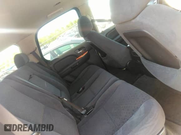 2008 Chevrolet Tahoe 2LT с VIN 1GNFC13038R191351, выставлен на аукционе IAAI как лот 42005479 с пробегом 231 037 миль миль и . История ставок и продаж доступна на DreamBid. Изображение 8.