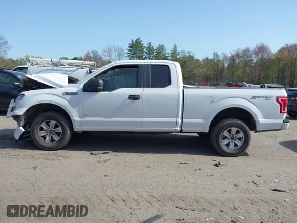 ✅ 2017 Ford F-150 XL • VIN: 1FTEX1EP5HFB38204 • Lot: 42129763. Listed on IAAI with Not provided. Free auction sales archive from the USA and detailed vehicle history report at DreamBid. Image 14.