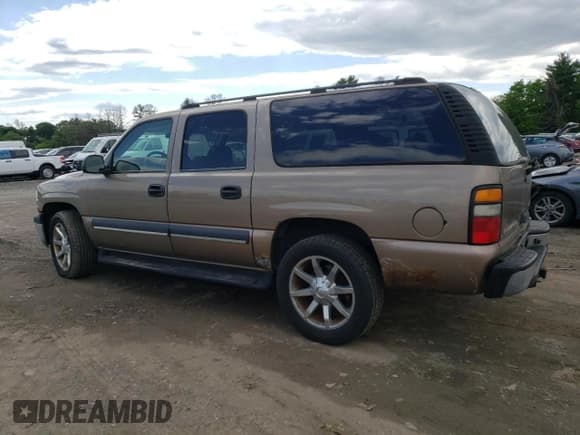 ✅ 2003 Chevrolet Suburban Z71 • VIN: 1GNFK16T23J106063 • Лот: 58221115. Опубликован ранее на Copart с пробегом 221 496 миль. Бесплатный доступ к архиву аукционных продаж из США и подробный отчёт об истории автомобиля на DreamBid. Изображение 2.