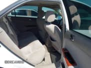 ✅ 2004 Toyota Camry LE • VIN: 4T1BE30K54U363207 • Lot: 42864126. Wystawiony na IAAI z przebiegiem 160 685 mil. Bezpłatny archiwum sprzedaży aukcyjnych z USA i szczegółowy raport historii pojazdu na DreamBid. Zdjęcie 8.