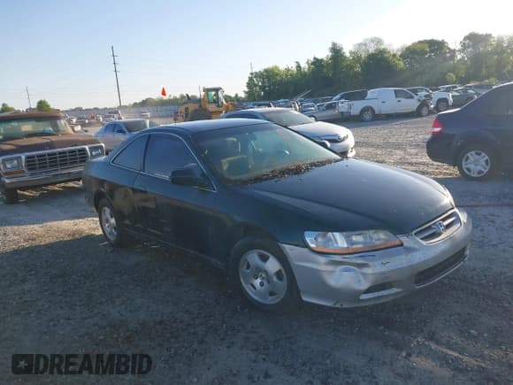 ✅ 2000 Honda Accord LX • VIN: 1HGCG2249YA022803 • Lot: 42048824. Listed on IAAI with 246,773 mi. Free auction sales archive from the USA and detailed vehicle history report at DreamBid. Image 1.