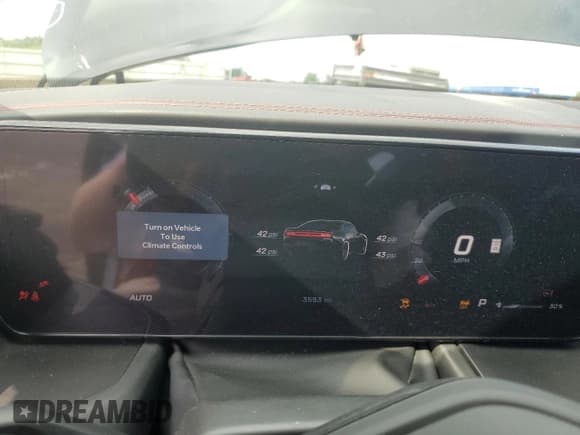 ✅ 2024 Dodge Charger R/T • VIN: 2C3CDBCK3RR208388 • Lot: 65973445. Wystawiony na Copart z przebiegiem 3 593 mil. Bezpłatny archiwum sprzedaży aukcyjnych z USA i szczegółowy raport historii pojazdu na DreamBid. Zdjęcie 9.