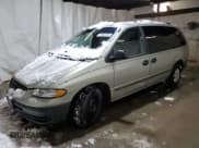 ✅ 1999 Plymouth Grand Voyager • VIN: 2P4GP24G6XR204083 • Lot: 41360755. Wystawiony na Copart z przebiegiem 152 898 mil. Bezpłatny archiwum sprzedaży aukcyjnych z USA i szczegółowy raport historii pojazdu na DreamBid. Zdjęcie 1.