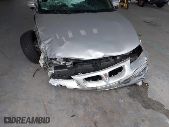 ✅ 2002 Pontiac Grand Prix GTP • VIN: 1G2WR12172F106655 • Lot: 43113703. Listed on IAAI with 61,220 mi. Free auction sales archive from the USA and detailed vehicle history report at DreamBid. Image 6.