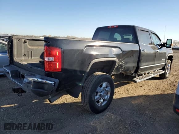✅ 2015 GMC Sierra 2500HD SLT • VIN: 1GT12ZEG6FF533596 • Lot: 90654455. Listed on Copart with 172,312 mi. Free auction sales archive from the USA and detailed vehicle history report at DreamBid. Image 3.