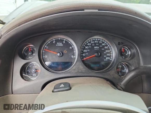 ✅ 2008 GMC Sierra 1500 • VIN: 1GTJC33688F119551 • Лот: 60170455. Опубликован ранее на Copart с пробегом 228 764 миль. Бесплатный доступ к архиву аукционных продаж из США и подробный отчёт об истории автомобиля на DreamBid. Изображение 9.