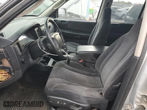 ✅ 2003 Dodge Dakota Sport • VIN: 1D7HG38N23S205026 • Lot: 50970345. Wystawiony na Copart z przebiegiem 194 724 mil. Bezpłatny archiwum sprzedaży aukcyjnych z USA i szczegółowy raport historii pojazdu na DreamBid. Zdjęcie 7.