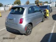 ✅ 2019 FIAT 500e • VIN: 3C3CFFGE0KT773500 • Lot: 43001127. Wystawiony na IAAI z przebiegiem 55 042 mil. Bezpłatny archiwum sprzedaży aukcyjnych z USA i szczegółowy raport historii pojazdu na DreamBid. Zdjęcie 4.