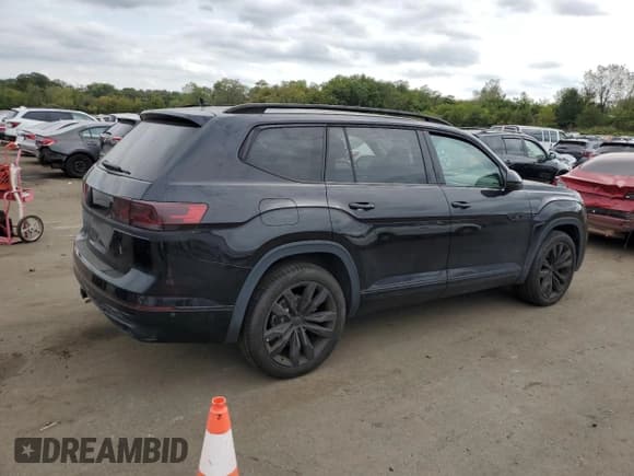 ✅ 2021 Volkswagen Atlas SEL Premium R-Line • VIN: 1V2FR2CA0MC540564 • Lot: 81432905. Listed on Copart with 53,369 mi. Free auction sales archive from the USA and detailed vehicle history report at DreamBid. Image 3.