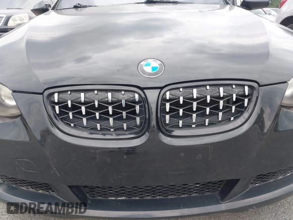 ✅ 2009 BMW 3 Series 335i • VIN: WBAWB73519P045681 • Lot: 43113394. Wystawiony na IAAI z przebiegiem 176 061 mil. Bezpłatny archiwum sprzedaży aukcyjnych z USA i szczegółowy raport historii pojazdu na DreamBid. Zdjęcie 6.