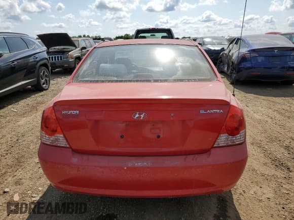 ✅ 2004 Hyundai Elantra GLS • VIN: KMHDN46DX4U833948 • Lot: 88258255. Wystawiony na Copart z przebiegiem 36 393 mil. Bezpłatny archiwum sprzedaży aukcyjnych z USA i szczegółowy raport historii pojazdu na DreamBid. Zdjęcie 6.