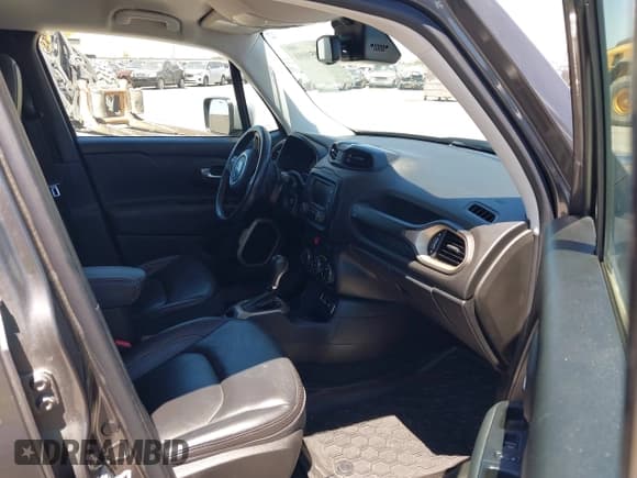 ✅ 2017 Jeep Renegade Limited • VIN: ZACCJADB7HPE71760 • Lot: 42859090. Listed on IAAI with 66,192 mi. Free auction sales archive from the USA and detailed vehicle history report at DreamBid. Image 5.