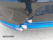 ✅ 2018 Hyundai Ioniq Blue • VIN: KMHC65LC9JU064316 • Lot: 42020461. Wystawiony na IAAI z przebiegiem 215 244 mil. Bezpłatny archiwum sprzedaży aukcyjnych z USA i szczegółowy raport historii pojazdu na DreamBid. Zdjęcie 6.