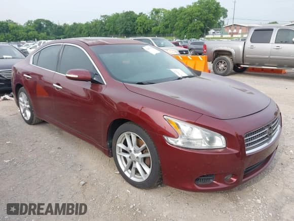 ✅ 2010 Nissan Maxima SV • VIN: 1N4AA5APXAC824698 • Лот: 42467032. Опубликован ранее на IAAI с пробегом 215 731 миль. Бесплатный доступ к архиву аукционных продаж из США и подробный отчёт об истории автомобиля на DreamBid. Изображение 1.