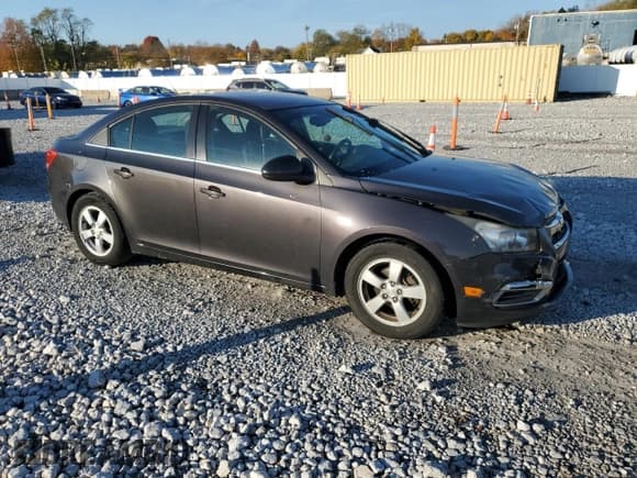 ✅ 2015 Chevrolet Cruze LT • VIN: 1G1PC5SB3F7282743 • Lot: 90753585. Listed on Copart with 144,288 mi. Free auction sales archive from the USA and detailed vehicle history report at DreamBid. Image 4.
