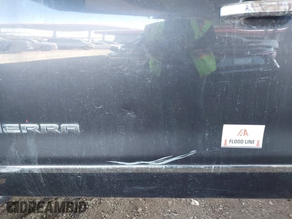 ✅ 2014 GMC Sierra 1500 SLT • VIN: 3GTU2VEC1EG360098 • Lot: 43338412. Listed on IAAI with 91,931 mi. Free auction sales archive from the USA and detailed vehicle history report at DreamBid. Image 14.