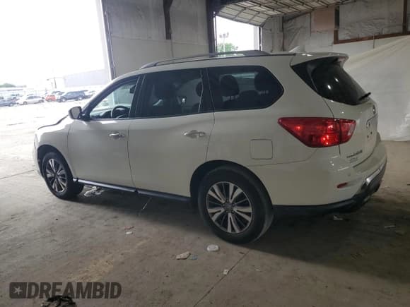 ✅ 2019 Nissan Pathfinder S • VIN: 5N1DR2MM7KC591067 • Лот: 62729875. Опубликован ранее на Copart с пробегом 117 699 миль. Бесплатный доступ к архиву аукционных продаж из США и подробный отчёт об истории автомобиля на DreamBid. Изображение 2.