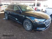 ✅ 2019 Audi e-tron Prestige • VIN: WA1VABGE8KB020773 • Лот: 43889062. Опубликован ранее на IAAI с пробегом 19 112 миль. Бесплатный доступ к архиву аукционных продаж из США и подробный отчёт об истории автомобиля на DreamBid. Изображение 1.