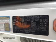 ✅ 2023 Kia Niro Wave • VIN: KNDCT3L18P5019998 • Lot: 43665874. Wystawiony na IAAI z przebiegiem 91 793 mil. Bezpłatny archiwum sprzedaży aukcyjnych z USA i szczegółowy raport historii pojazdu na DreamBid. Zdjęcie 9.