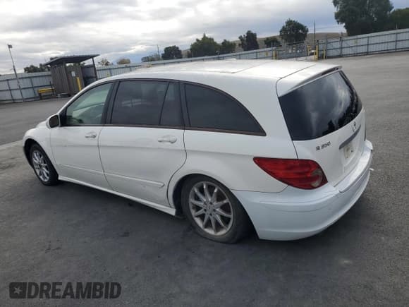 ✅ 2006 Mercedes-Benz R 3.5L • VIN: 4JGCB65E16A035417 • Лот: 92732015. Опубликован ранее на Copart с пробегом 196 822 миль. Бесплатный доступ к архиву аукционных продаж из США и подробный отчёт об истории автомобиля на DreamBid. Изображение 2.