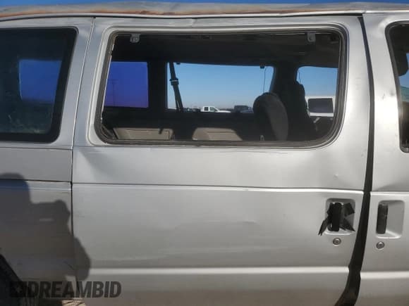 ✅ 2002 Ford Econoline Passenger XL • VIN: 1FBSS31S92HA05274 • Лот: 85349444. Опубликован ранее на Copart с пробегом 492 474 миль. Бесплатный доступ к архиву аукционных продаж из США и подробный отчёт об истории автомобиля на DreamBid. Изображение 11.