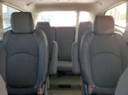 ✅ 2016 Chevrolet Traverse LT • VIN: 1GNKRHKD1GJ148456 • Lot: 62096964. Wystawiony na Copart z przebiegiem 147 271 mil. Bezpłatny archiwum sprzedaży aukcyjnych z USA i szczegółowy raport historii pojazdu na DreamBid. Zdjęcie 10.