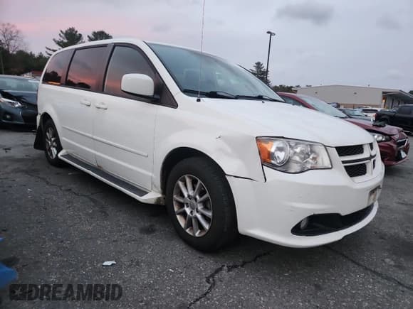 ✅ 2011 Dodge Grand Caravan R/T • VIN: 2D4RN7DG3BR778751 • Lot: 91612295. Wystawiony na Copart z przebiegiem 170 429 mil. Bezpłatny archiwum sprzedaży aukcyjnych z USA i szczegółowy raport historii pojazdu na DreamBid. Zdjęcie 4.