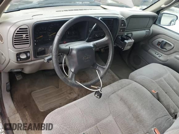 1999 Chevrolet Silverado 1500 с VIN 1GCEK19R6XR136842, выставлен на аукционе Copart как лот 60829245 с пробегом 232 647 миль миль и Чистый • Clean title. История ставок и продаж доступна на DreamBid. Изображение 8.