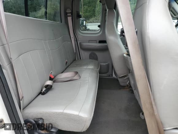 ✅ 2001 Ford F-150 XL • VIN: 1FTRX07L11KF28574 • Lot: 82458765. Wystawiony na Copart z przebiegiem Nie podano. Bezpłatny archiwum sprzedaży aukcyjnych z USA i szczegółowy raport historii pojazdu na DreamBid. Zdjęcie 10.