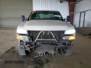 ✅ 2006 Chevrolet Silverado 2500HD LT2 • VIN: 1GCHK23U06F154978 • Lot: 80367745. Wystawiony na Copart z przebiegiem 135 173 mil. Bezpłatny archiwum sprzedaży aukcyjnych z USA i szczegółowy raport historii pojazdu na DreamBid. Zdjęcie 5.