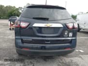 ✅ 2017 Chevrolet Traverse LT • VIN: 1GNKRGKD5HJ162145 • Lot: 43252658. Wystawiony na IAAI z przebiegiem 99 411 mil. Bezpłatny archiwum sprzedaży aukcyjnych z USA i szczegółowy raport historii pojazdu na DreamBid. Zdjęcie 16.