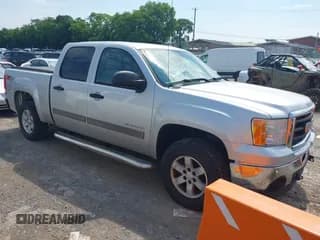 ✅ 2010 GMC Sierra 1500 SLE • VIN: 3GTRKVE30AG261708 • Lot: 42590973. Listed on IAAI with 231,828 mi. Free auction sales archive from the USA and detailed vehicle history report at DreamBid. Image 1.