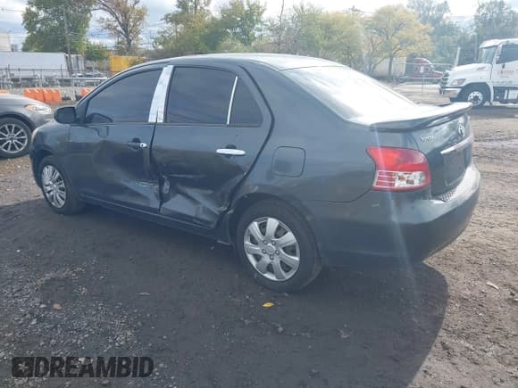 ✅ 2010 Toyota Yaris • VIN: JTDBT4K39A1393622 • Лот: 43491385. Опубликован ранее на IAAI с пробегом 170 616 миль. Бесплатный доступ к архиву аукционных продаж из США и подробный отчёт об истории автомобиля на DreamBid. Изображение 3.