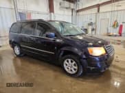 ✅ 2010 Chrysler Town & Country Touring Plus • VIN: 2A4RR8D12AR451706 • Lot: 90633365. Wystawiony na Copart z przebiegiem 207 519 mil. Bezpłatny archiwum sprzedaży aukcyjnych z USA i szczegółowy raport historii pojazdu na DreamBid. Zdjęcie 4.