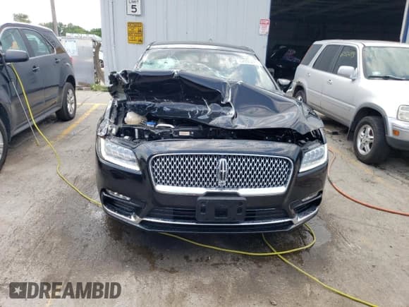 ✅ 2017 Lincoln Continental • VIN: 1LN6L9BP8H5618872 • Lot: 62095223. Wystawiony na Copart z przebiegiem 37 778 mil. Bezpłatny archiwum sprzedaży aukcyjnych z USA i szczegółowy raport historii pojazdu na DreamBid. Zdjęcie 5.
