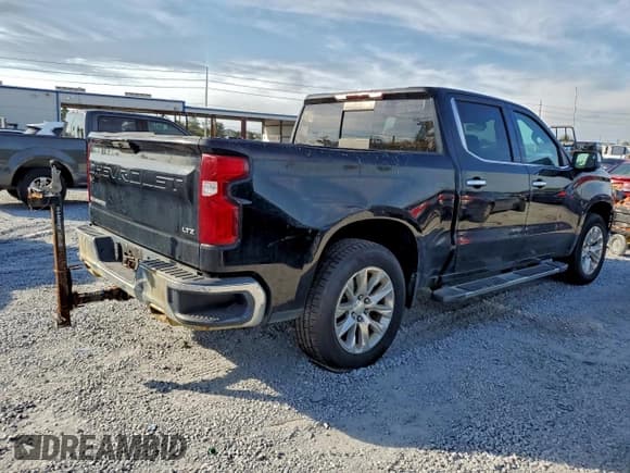 ✅ 2020 Chevrolet Silverado 1500 LTZ • VIN: 3GCUYGET3LG451588 • Lot: 95324355. Wystawiony na Copart z przebiegiem 117 631 mil. Bezpłatny archiwum sprzedaży aukcyjnych z USA i szczegółowy raport historii pojazdu na DreamBid. Zdjęcie 3.