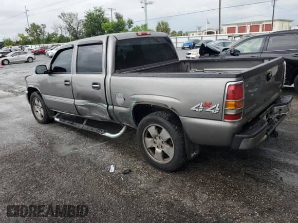 2007 GMC Sierra 1500 SL with VIN 2GTEK13V171181136, listed as a Copart auction lot 80144645 with 126,765 mi miles and Salvage title. Bid and sale history available at DreamBid. Image 2.
