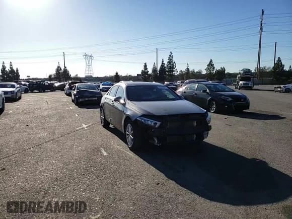 ✅ 2019 Mercedes-Benz A 220 • VIN: WDD3G4EB4KW025077 • Лот: 38242383. Опубликован ранее на Copart с пробегом 24 500 миль. Бесплатный доступ к архиву аукционных продаж из США и подробный отчёт об истории автомобиля на DreamBid. Изображение 11.