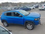 ✅ 2022 Jeep Compass Latitude • VIN: 3C4NJDBB9NT231501 • Lot: 43703819. Wystawiony na IAAI z przebiegiem Nie podano. Bezpłatny archiwum sprzedaży aukcyjnych z USA i szczegółowy raport historii pojazdu na DreamBid. Zdjęcie 13.