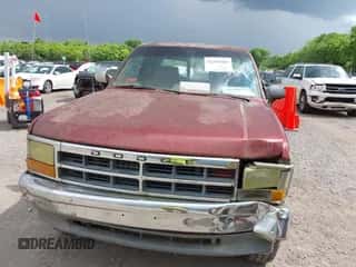 1993 Dodge Dakota z VIN 1B7GG23Y2PS117200, wystawiony jako IAAI lot #42215664 z przebiegiem 135 556 mil mil oraz . Historia ofert i sprzedaży dostępna na DreamBid. Obrazek 6.