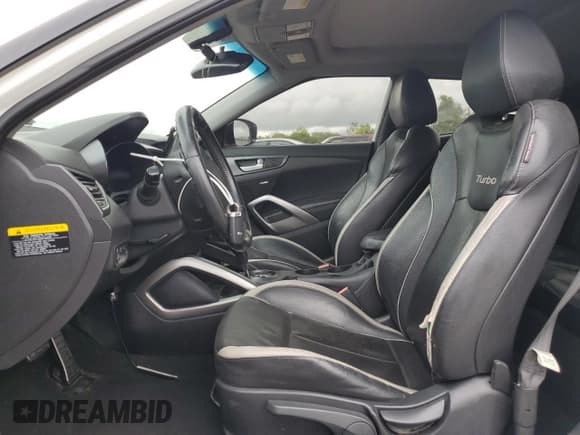 ✅ 2013 Hyundai Veloster Turbo • VIN: KMHTC6AE4DU173046 • Лот: 81438555. Опубликован ранее на Copart с пробегом 123 640 миль. Бесплатный доступ к архиву аукционных продаж из США и подробный отчёт об истории автомобиля на DreamBid. Изображение 7.