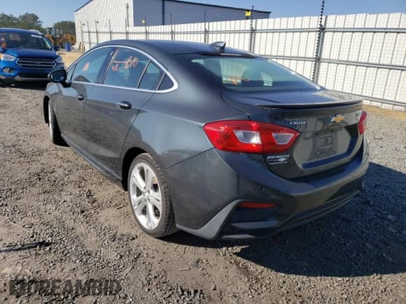 ✅ 2017 Chevrolet Cruze Premier • VIN: 1G1BF5SM8H7144525 • Lot: 64025082. Wystawiony na Copart z przebiegiem Nie podano mil. Skorzystaj z bezpłatnego archiwum sprzedaży aukcyjnych z USA i zobacz szczegółowy raport historii pojazdu na DreamBid. Zdjęcie 3.
