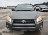 ✅ 2010 Toyota RAV4 Sport • VIN: JTMWF4DV0A5030173 • Lot: 90403795. Wystawiony na Copart z przebiegiem 108 616 mil. Bezpłatny archiwum sprzedaży aukcyjnych z USA i szczegółowy raport historii pojazdu na DreamBid. Zdjęcie 5.