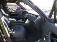 ✅ 2025 Land Rover Range Rover SE • VIN: SALKP9E92SA264648 • Lot: 43573827. Wystawiony na IAAI z przebiegiem 10 138 mil. Bezpłatny archiwum sprzedaży aukcyjnych z USA i szczegółowy raport historii pojazdu na DreamBid. Zdjęcie 5.