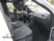 ✅ 2023 Volkswagen Tiguan SE R-Line Black • VIN: 3VVCB7AX9PM024608 • Lot: 43765733. Wystawiony na IAAI z przebiegiem 52 690 mil. Bezpłatny archiwum sprzedaży aukcyjnych z USA i szczegółowy raport historii pojazdu na DreamBid. Zdjęcie 5.