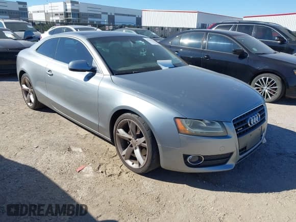 ✅ 2011 Audi A5 Premium Plus • VIN: WAULFAFR7BA044904 • Lot: 43503438. Wystawiony na IAAI z przebiegiem 124 943 mil. Bezpłatny archiwum sprzedaży aukcyjnych z USA i szczegółowy raport historii pojazdu na DreamBid. Zdjęcie 6.