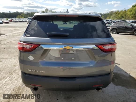 ✅ 2018 Chevrolet Traverse LS • VIN: 1GNEVFKW8JJ259706 • Lot: 72405544. Wystawiony na Copart z przebiegiem 93 292 mil. Bezpłatny archiwum sprzedaży aukcyjnych z USA i szczegółowy raport historii pojazdu na DreamBid. Zdjęcie 6.